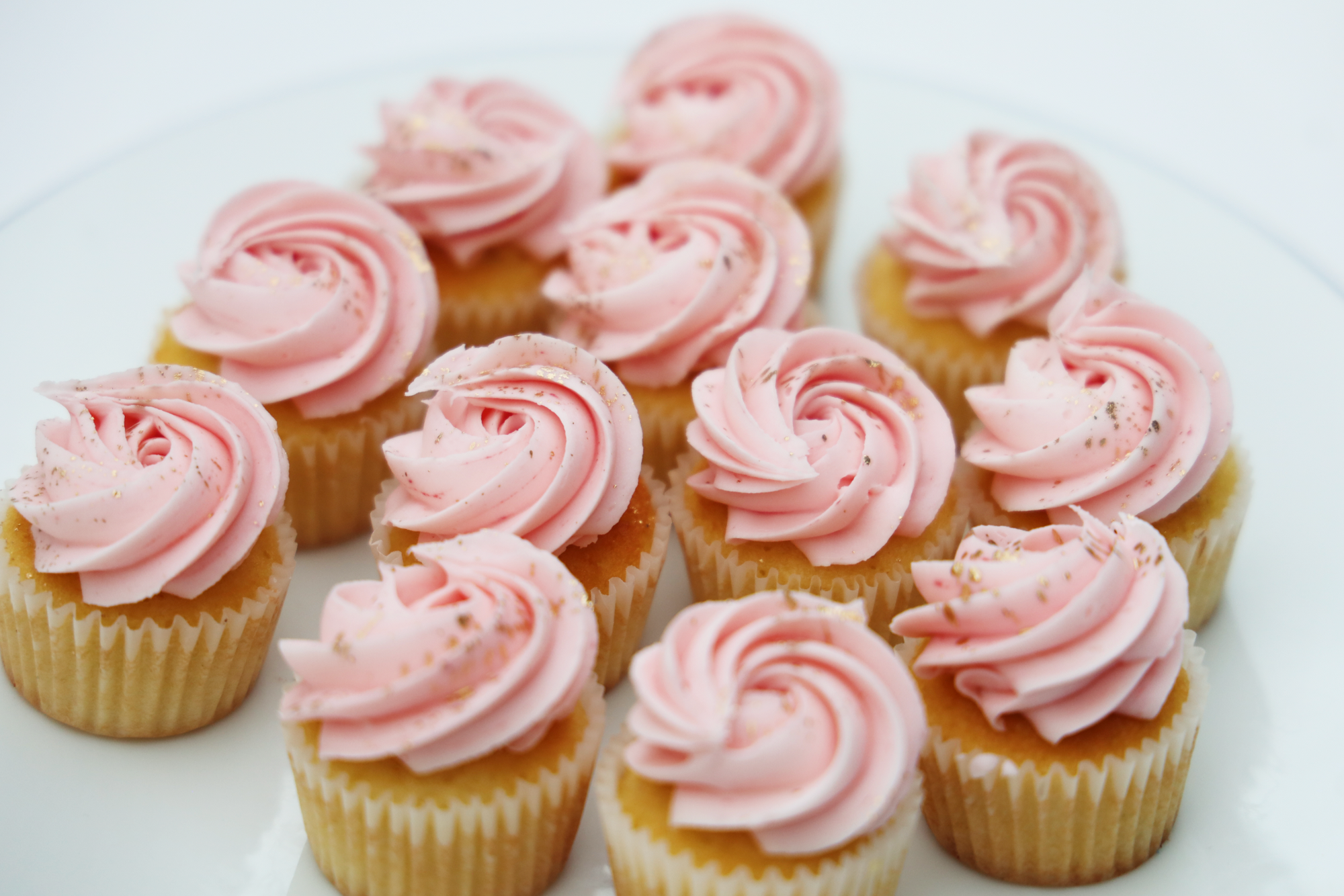 24 Decorative Cupcakes- Soft Pink