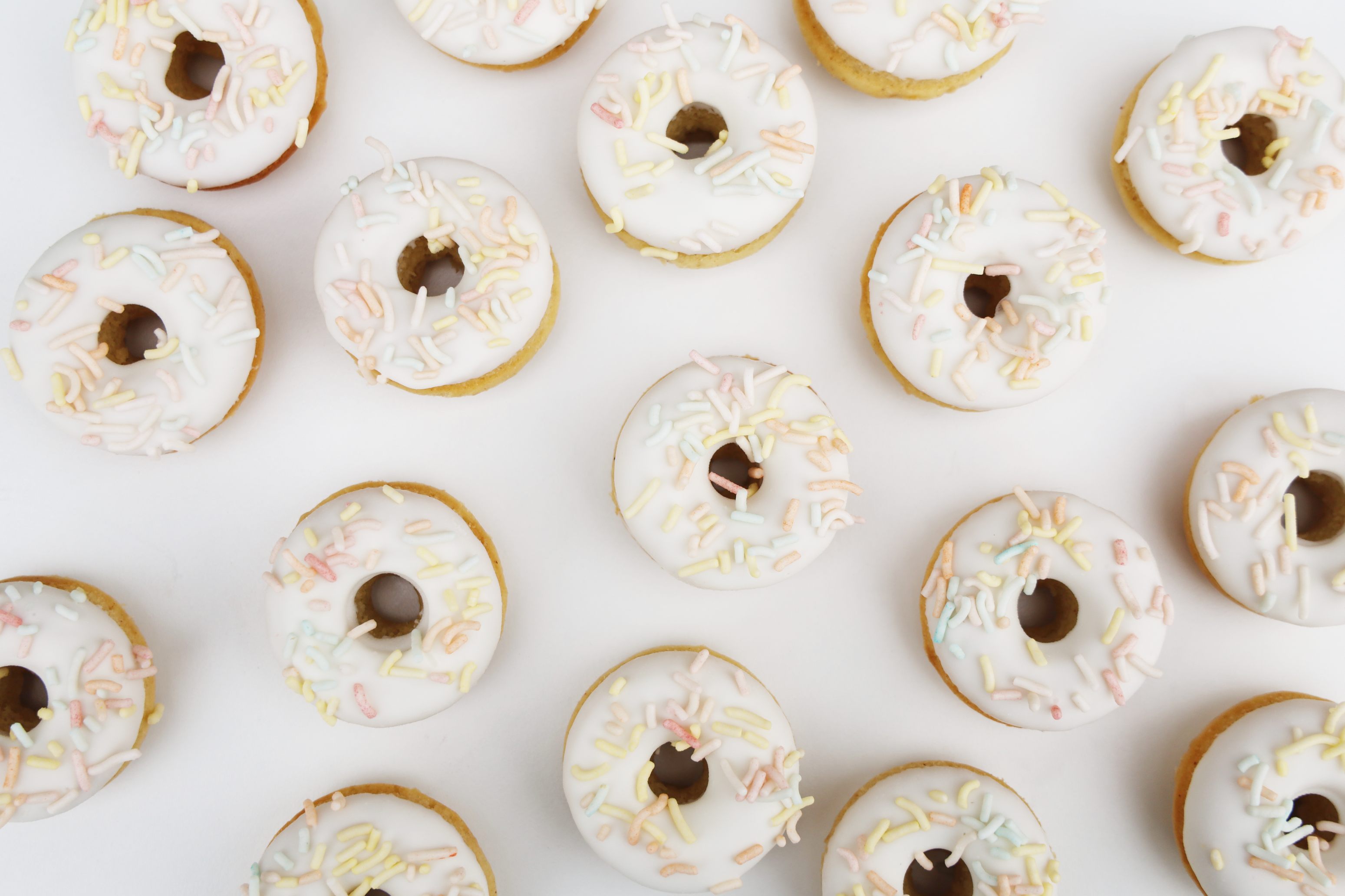 24 Mini Donuts- Pastel Rainbow