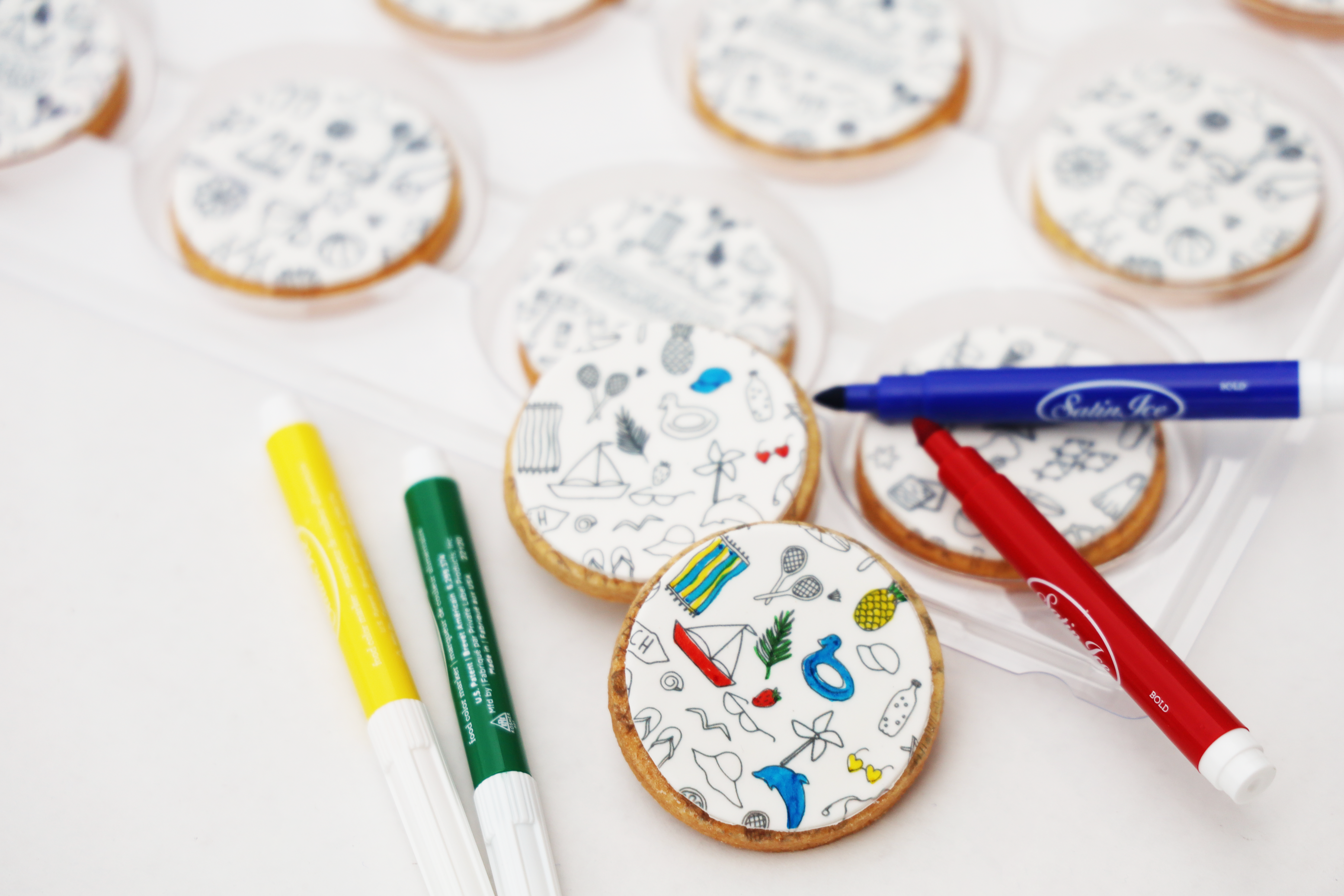 Summer Fun! Custom Name Color Your Own Cookie Set