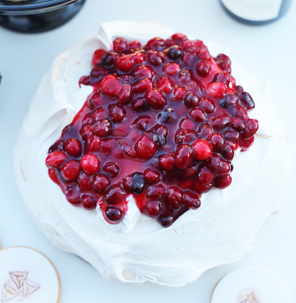 Pavlova Dessert