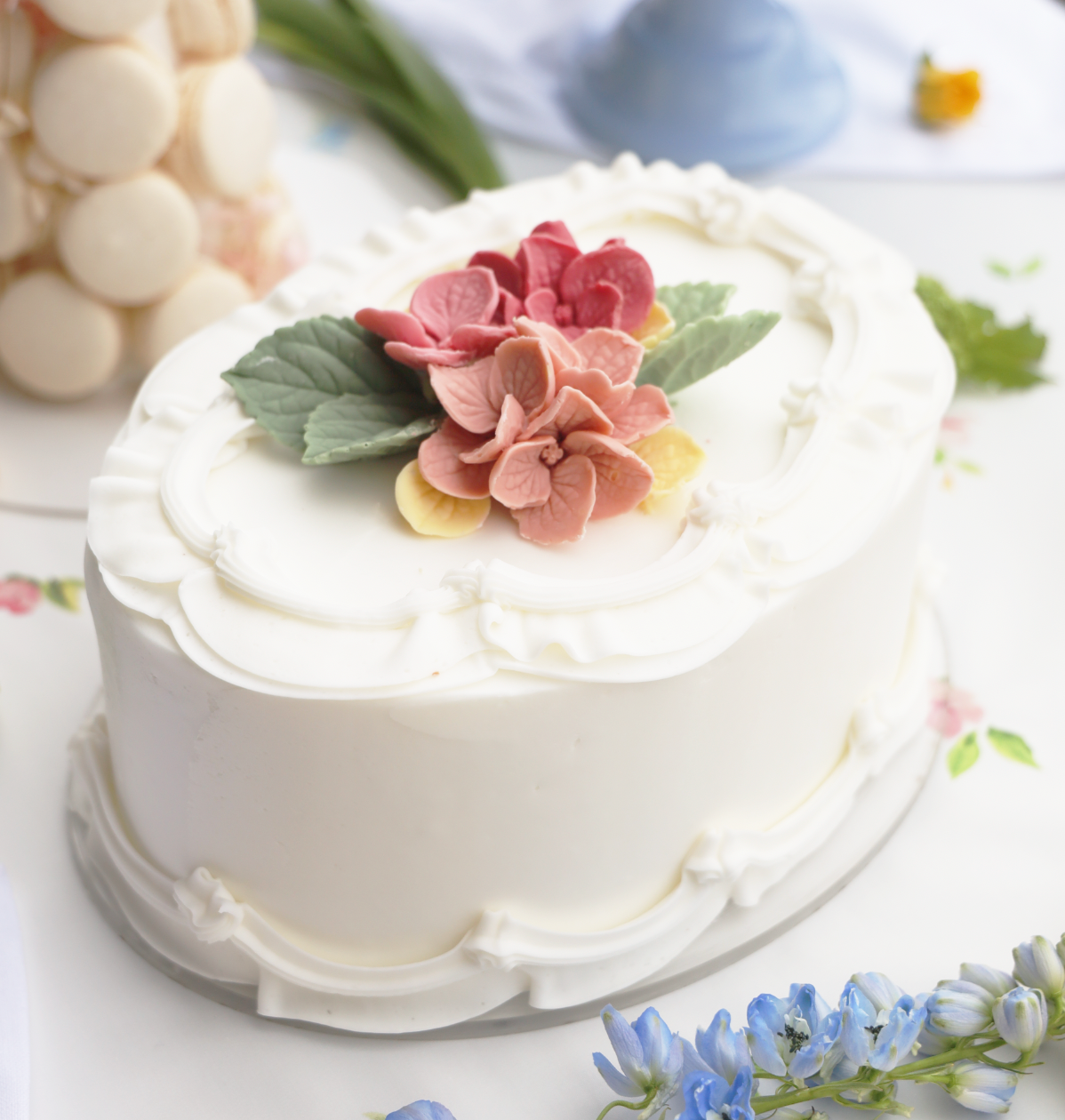 Scattered Blooms Oval Centerpiece Cake
