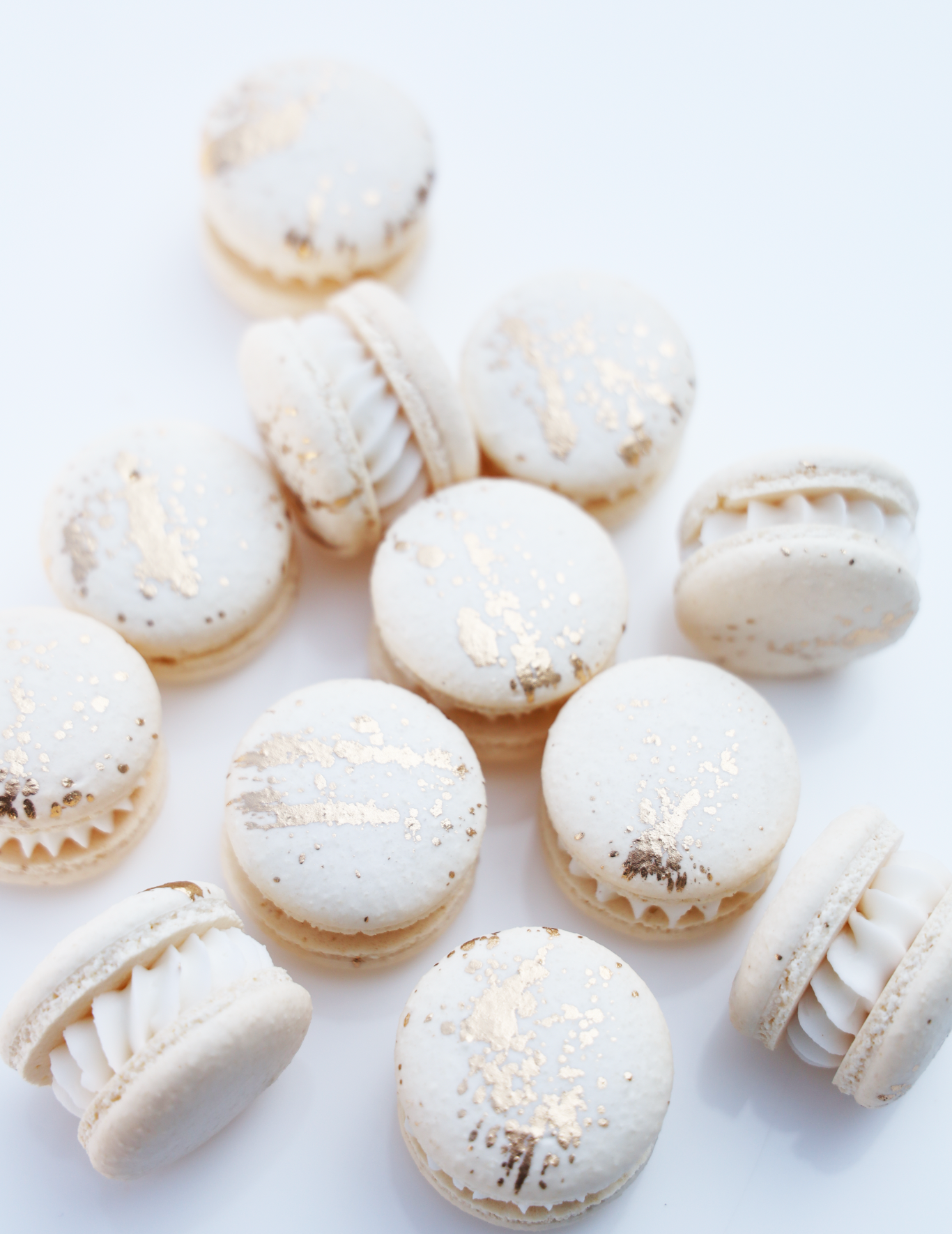 Gold Splatter Macaron Set (12)