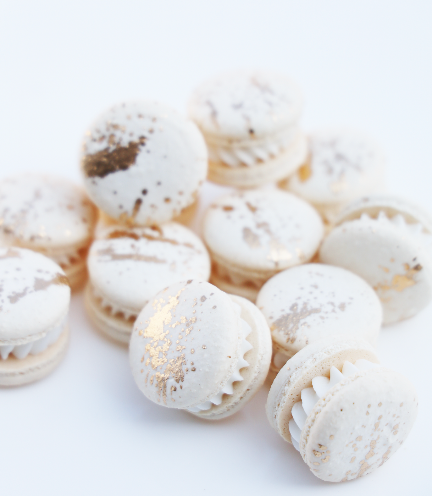 Gold Splatter Macaron Set (12)