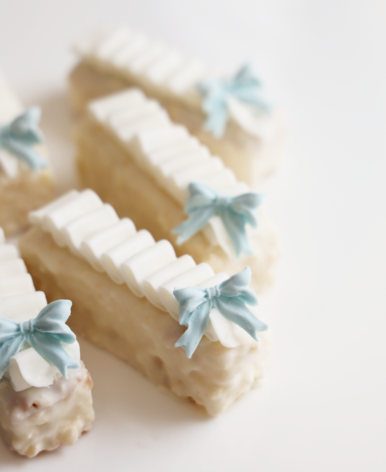 Rectangle Petit Four with Blue Bow (6)