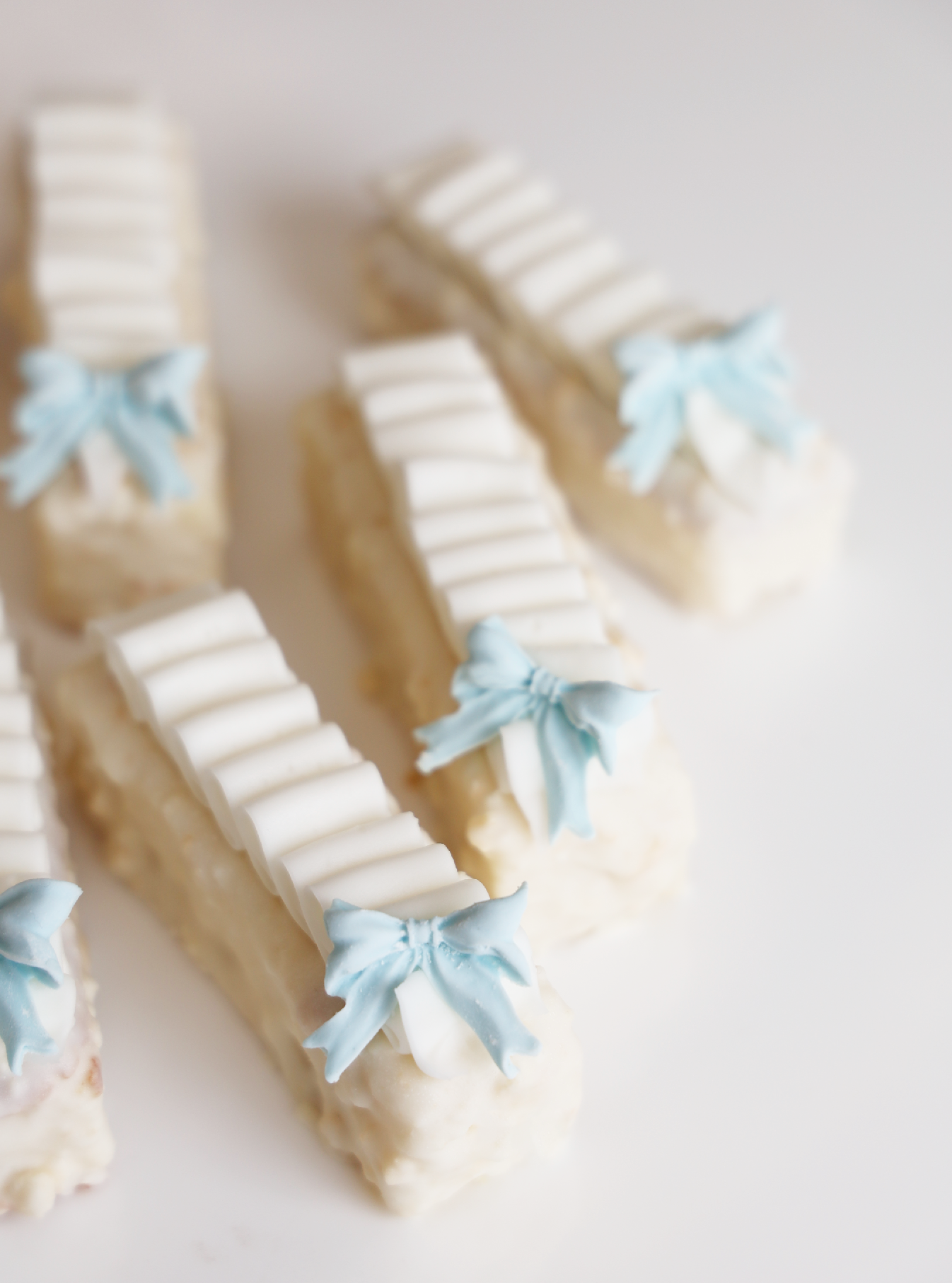 Rectangle Petit Four with Blue Bow (6)