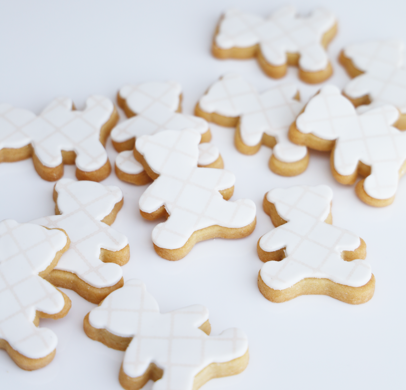 Lattice Mini Teddy Bear Cookies- Taupe