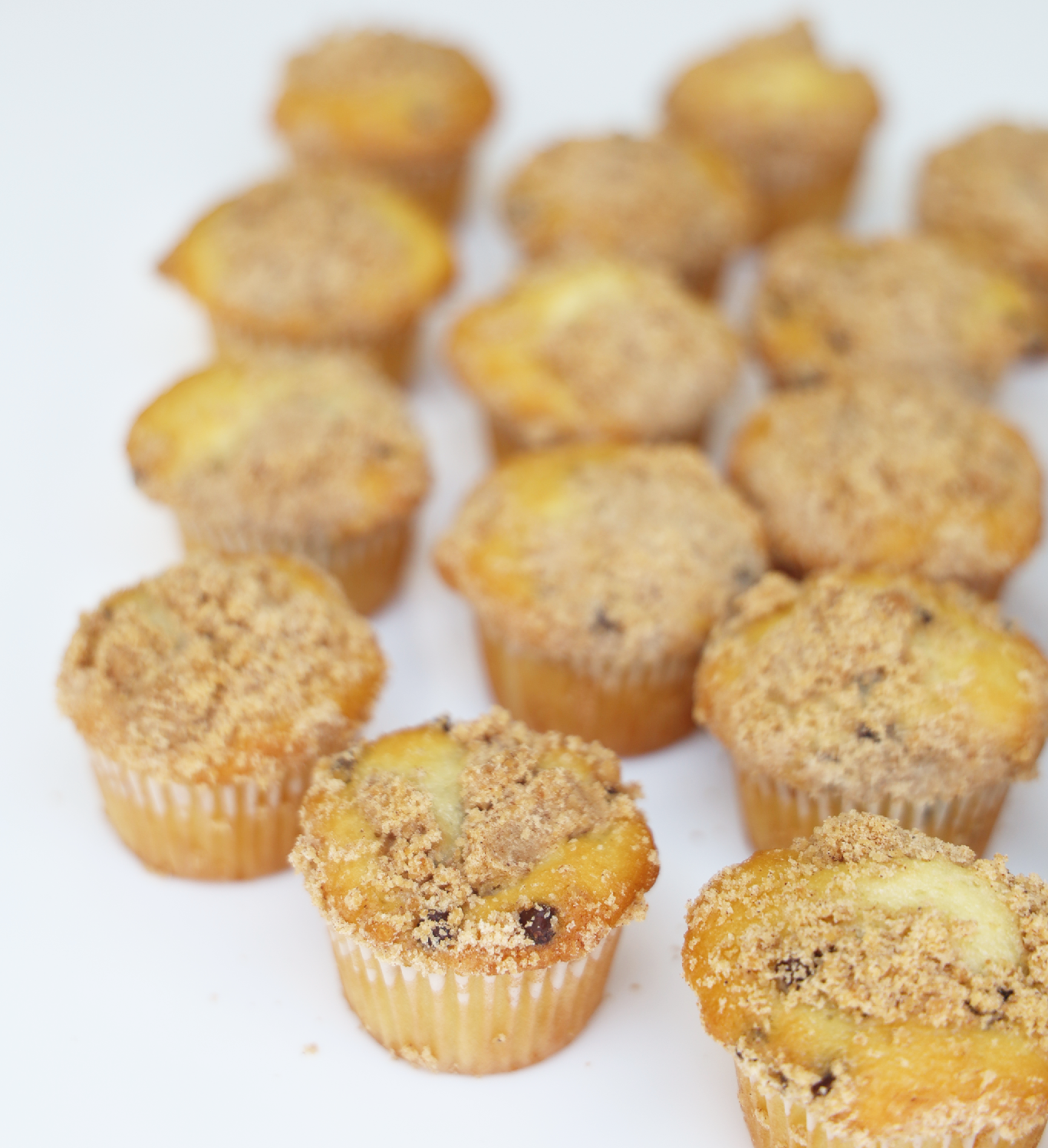 MINI Vanilla Chocolate Chip Crumb Muffins (24)