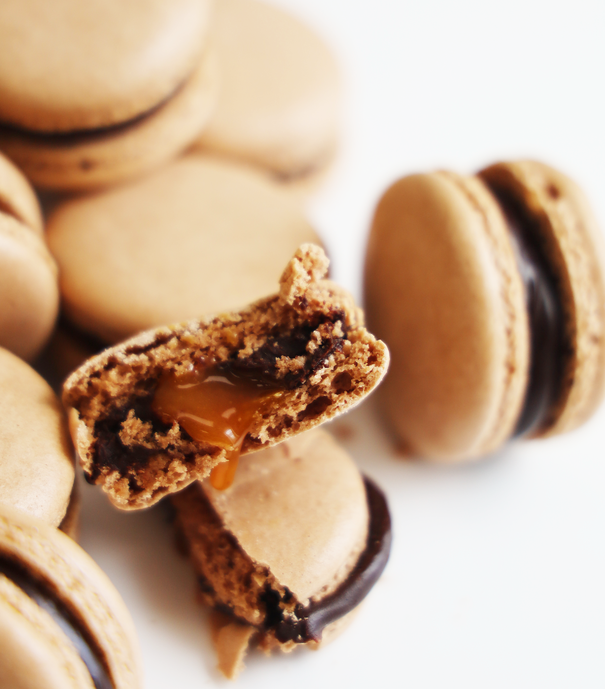 Double Chocolate Caramel Macaron Set (12)