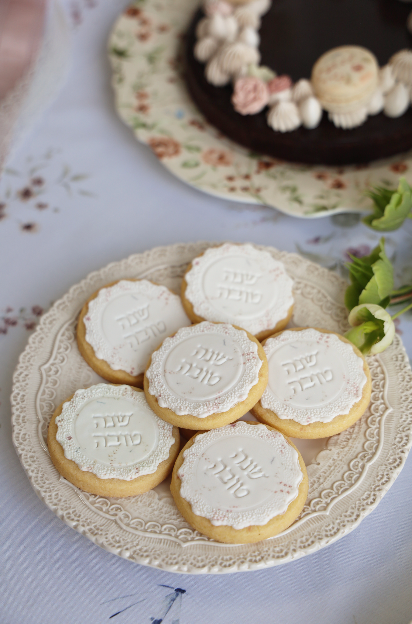 French Lace Florals Shana Tova Cookie Set (12)