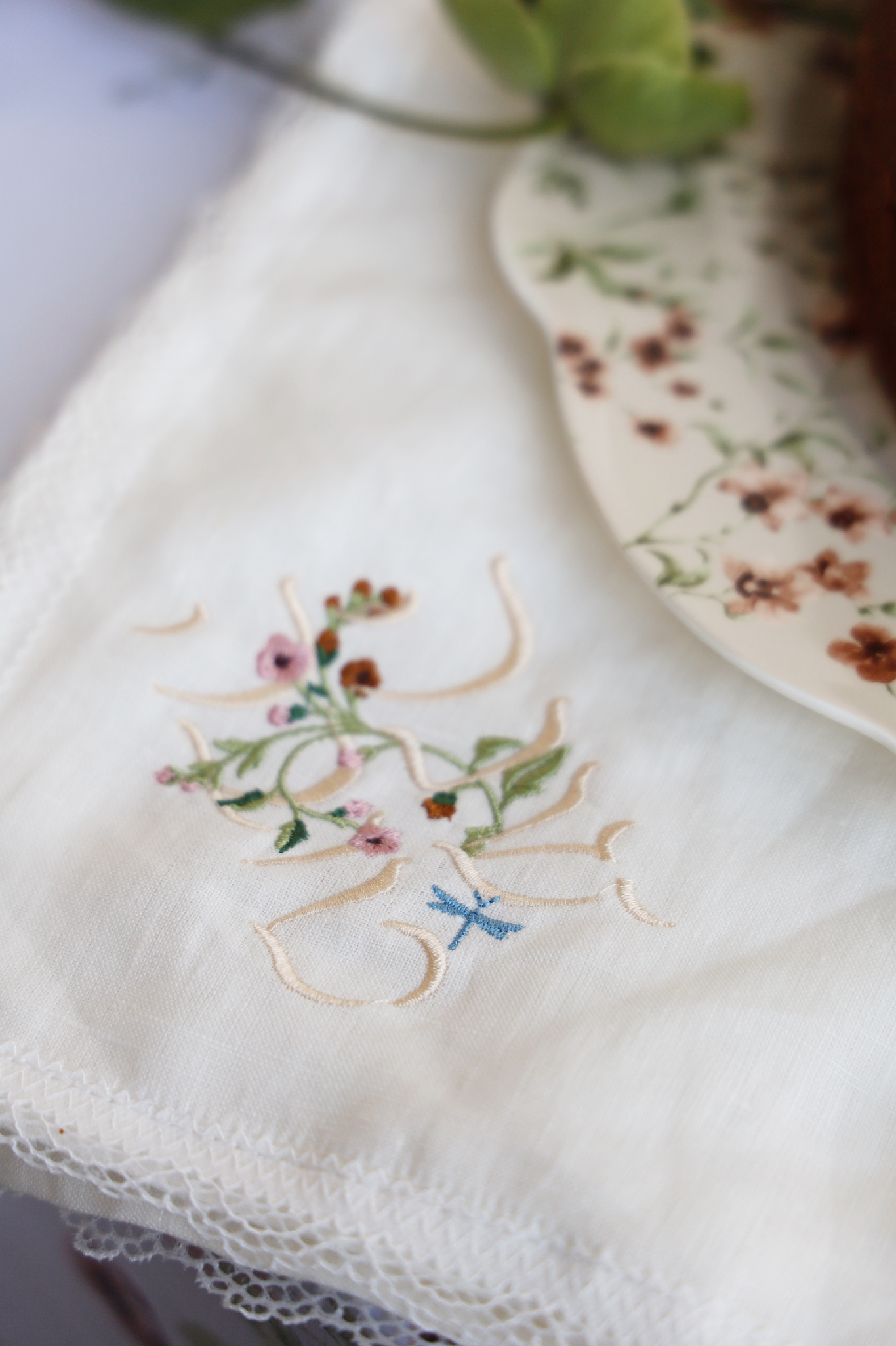 Maison x Zest Bakeshop Shana Tova French Lace Trimmed Embroidered Linen Napkin