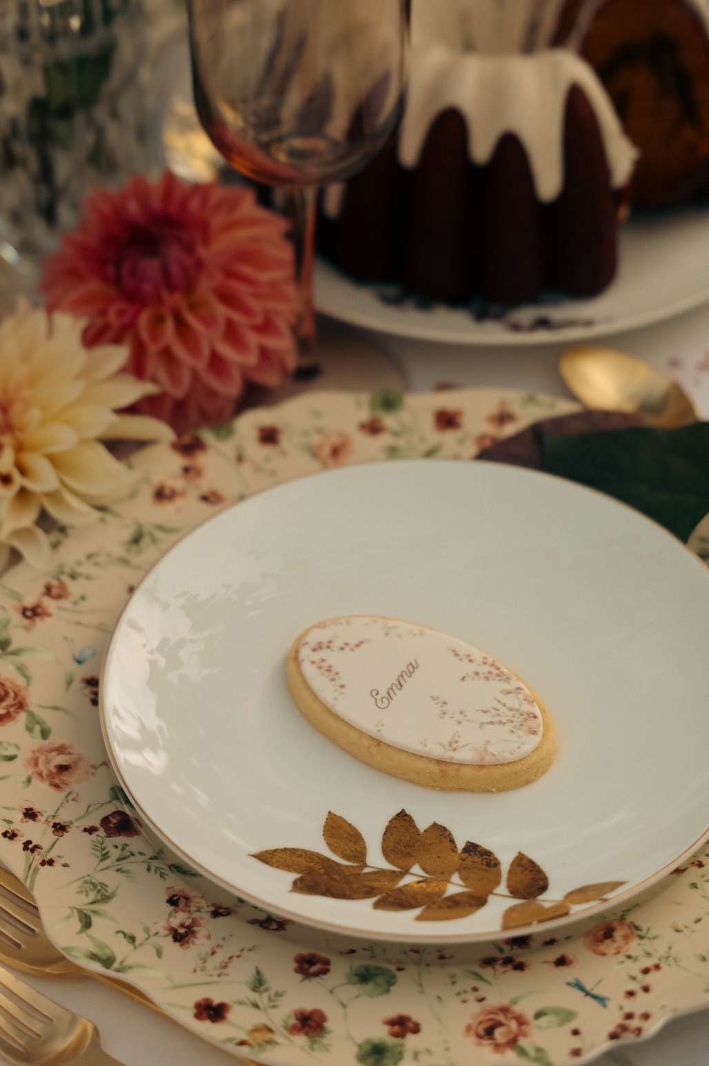 French Lace Floral Oval Placecard Cookie