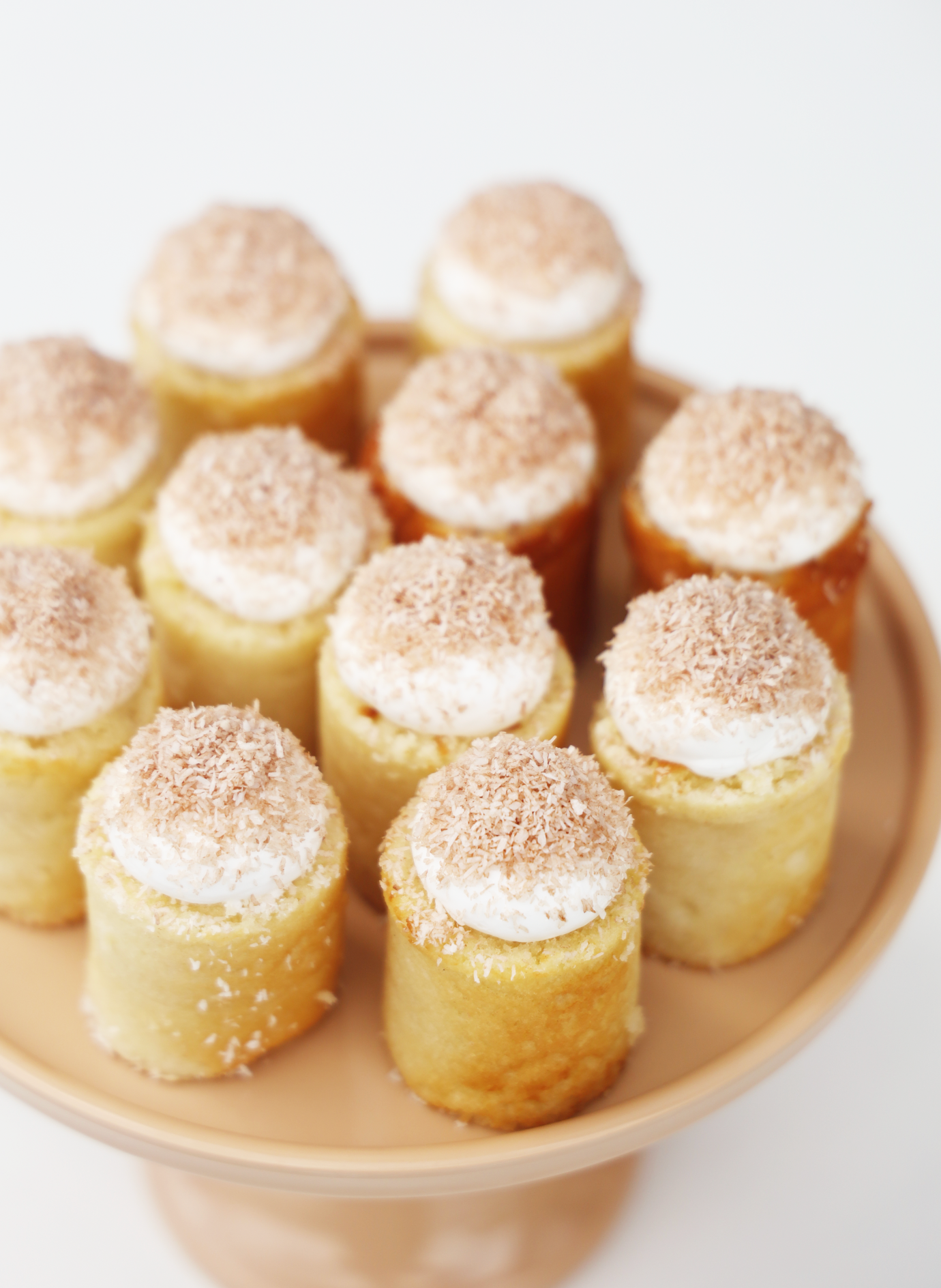 Mini Colored Coconut Cakes - Taupe