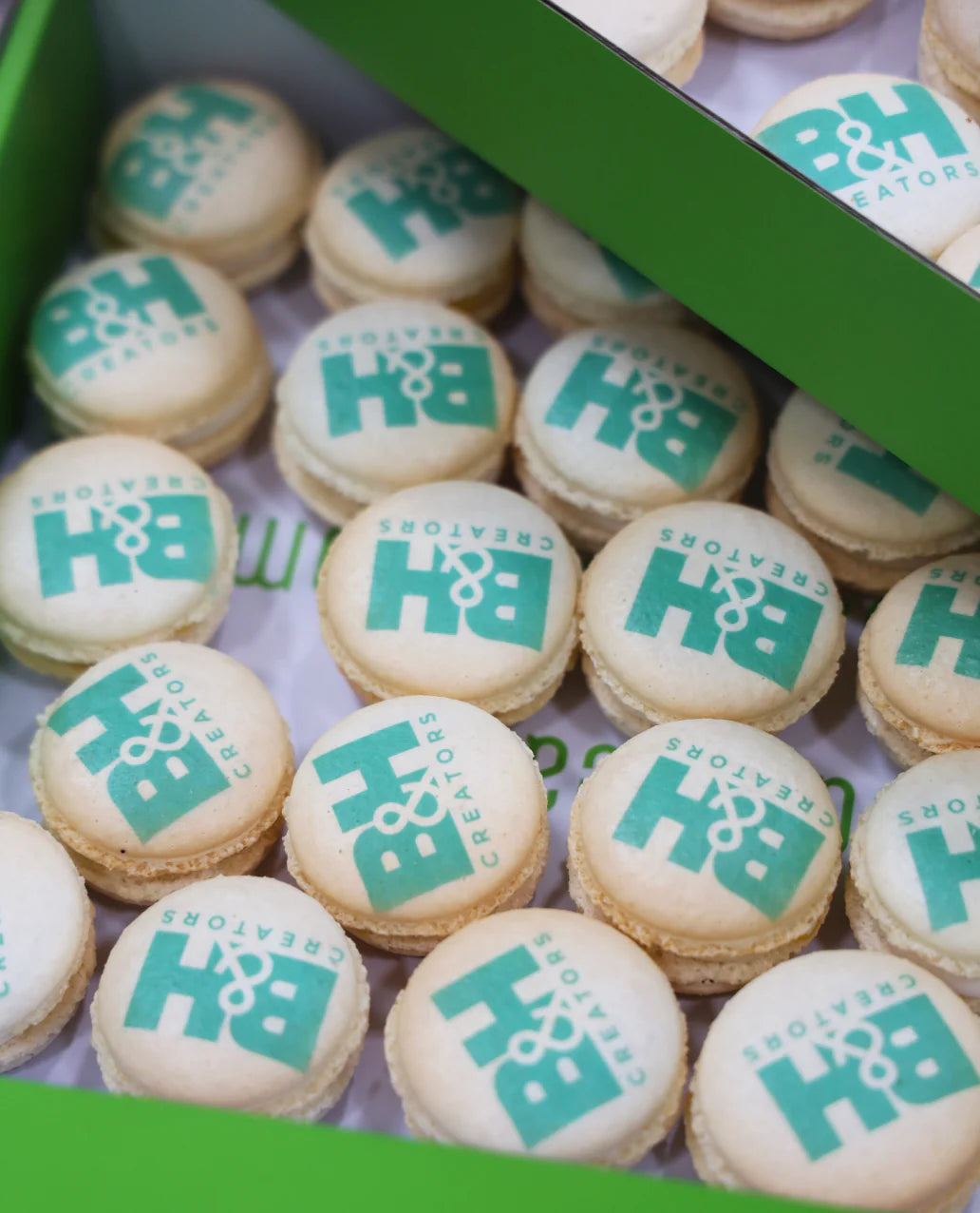 Custom Logo Macarons