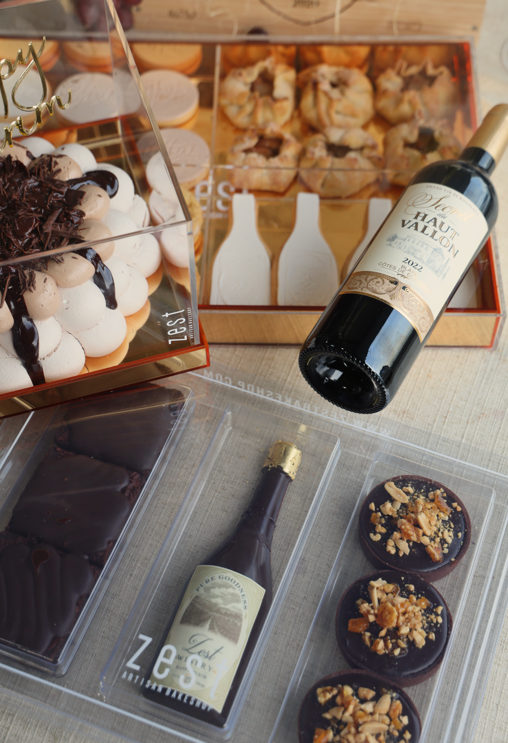 Zest Winery Triple Luxury Lucite Stacking Set